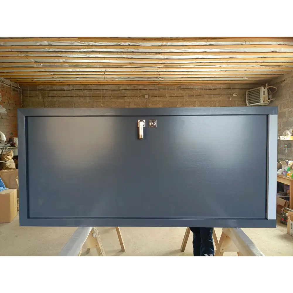 Морозостойкая входная утепленная дверь из дерева для коттеджа Elite Timber E30 207x86см правый цвет серый RAL 7024 в Новочебоксарске — изображение 2