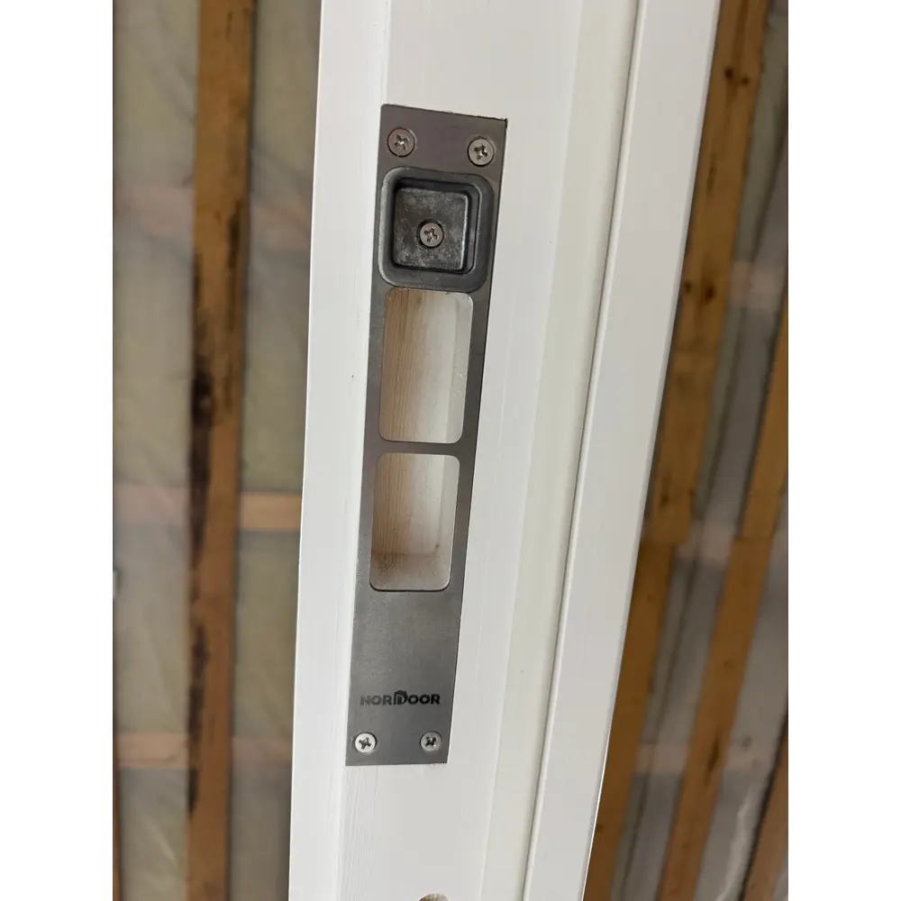 Морозостойкая входная утепленная дверь из дерева для коттеджа Grand Wood G20 227x96см левый цвет белый RAL 9003 в Новочебоксарске — изображение 4